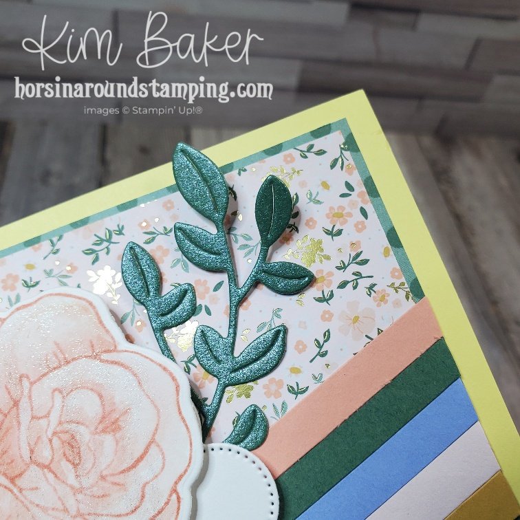 In color pearlized paper